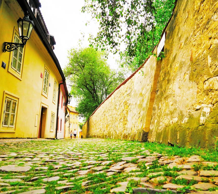 Garden Residence Prague Castle Exteriör bild