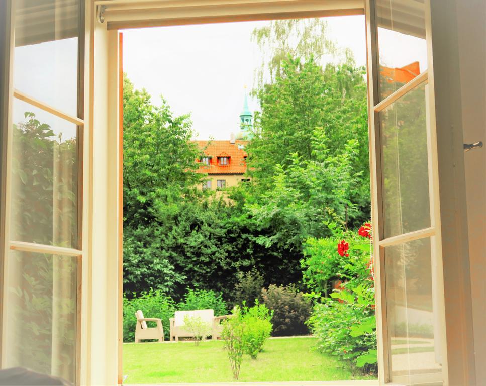 Garden Residence Prague Castle Exteriör bild